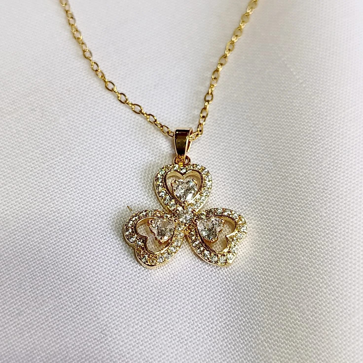 Clover Pendant - Necklaces