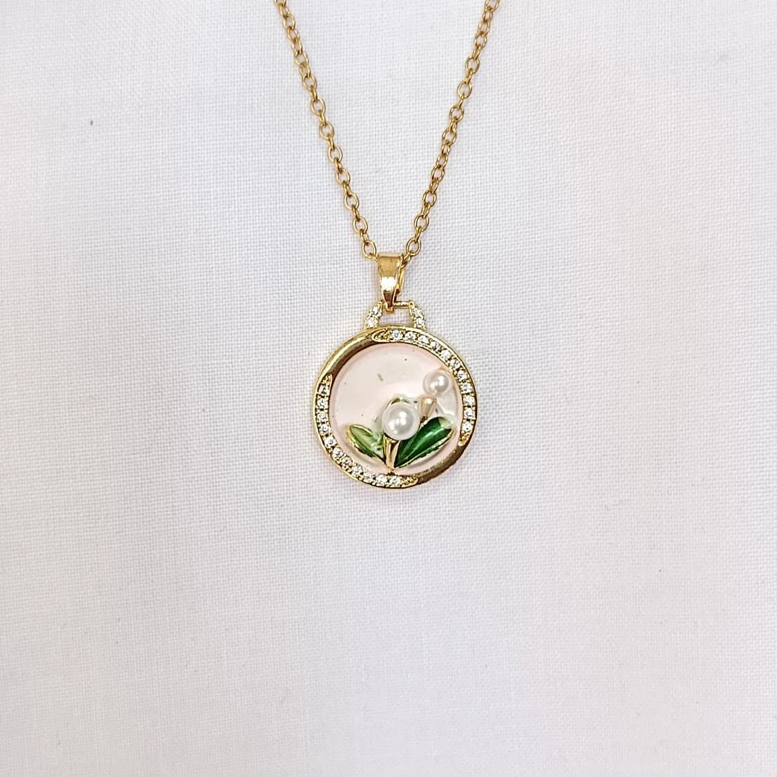 Lilly Flower Pendant - Necklaces