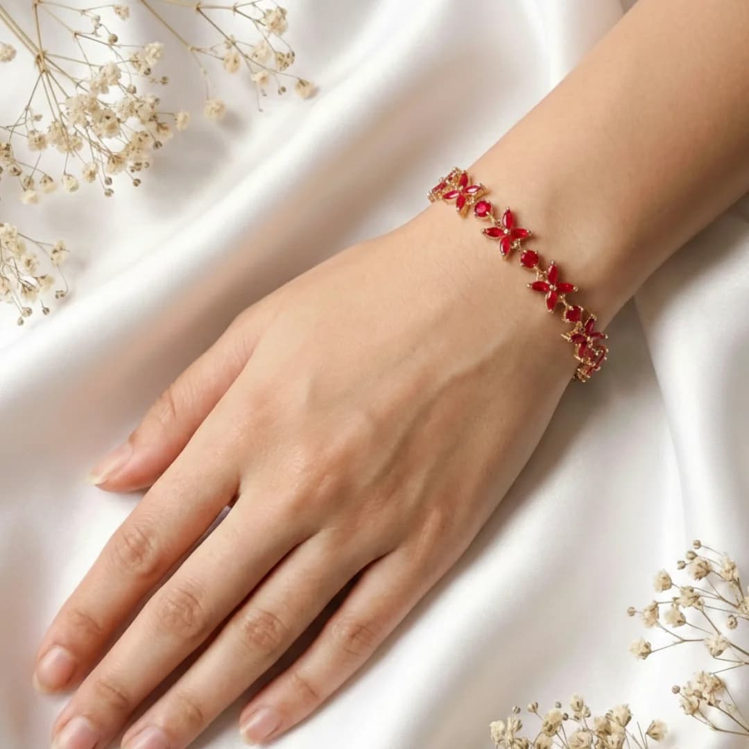 Noir Petal Bracelet - Bracelets