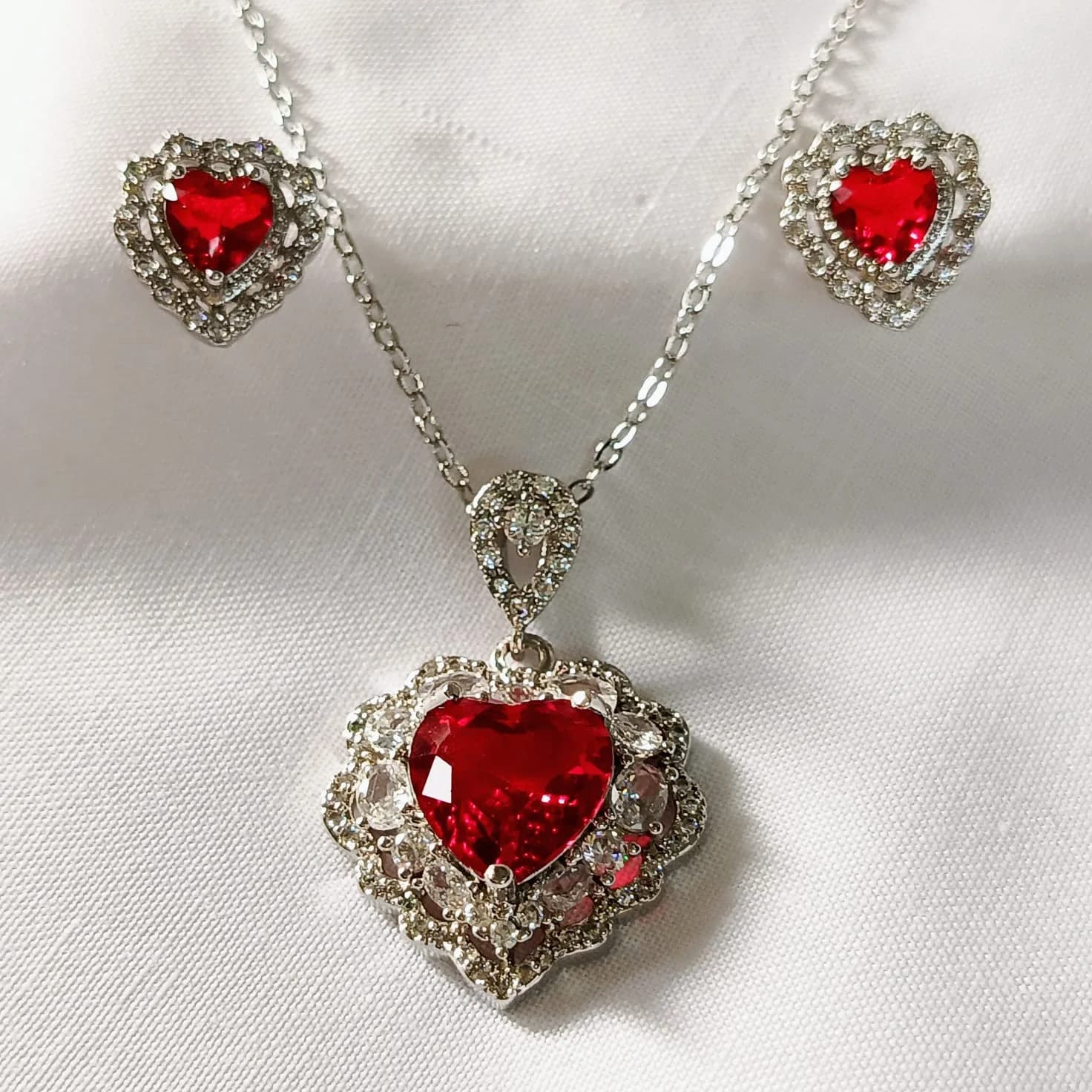 Heart Glow Set - Necklaces